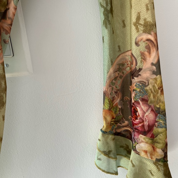 Floral Sheer Robe - Picture 2 of 5